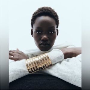 Zara Golden Pack of Two Metal Rigid Striped Armbands.New With Tags